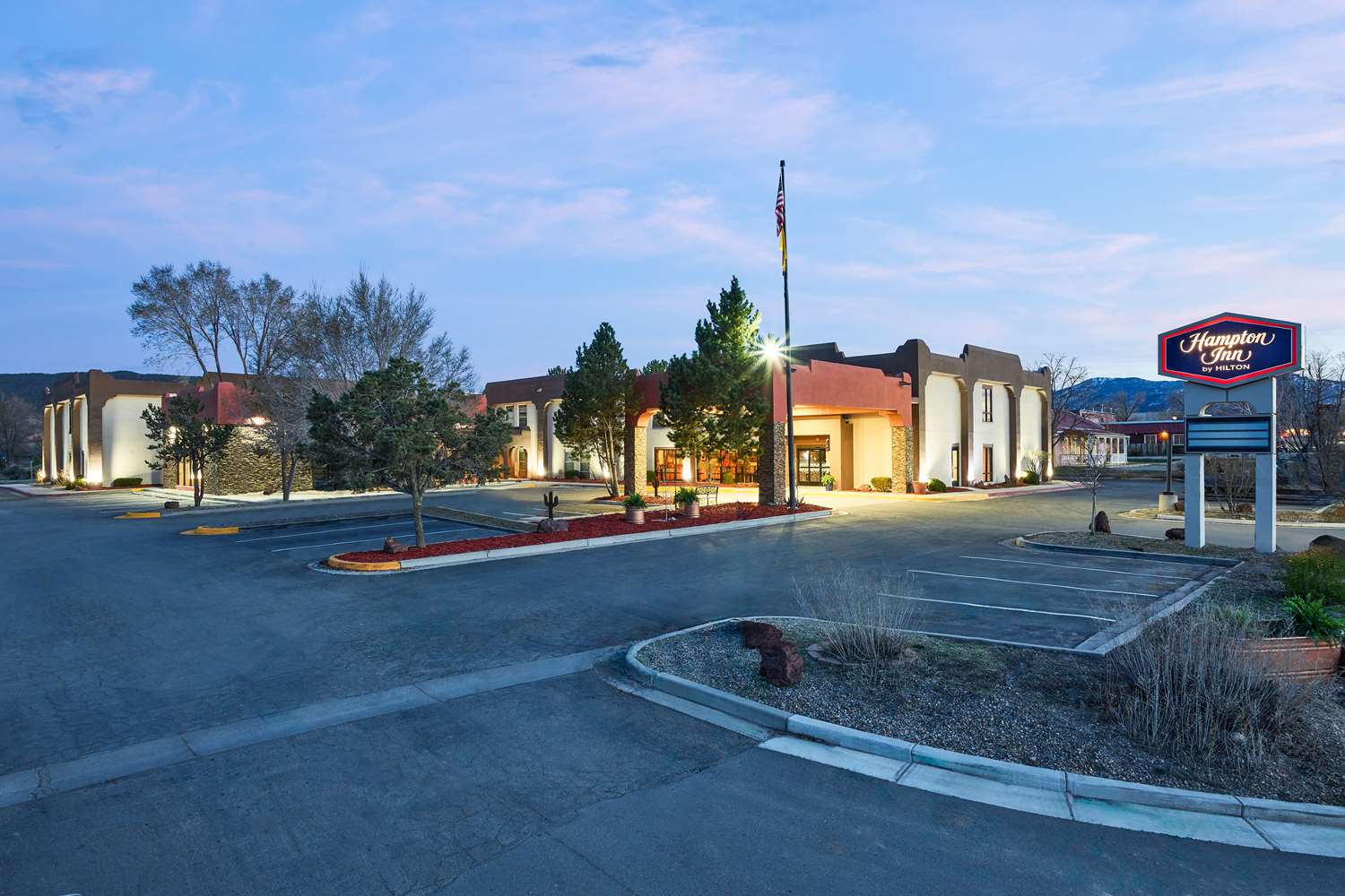 Hampton Inn Taos 2