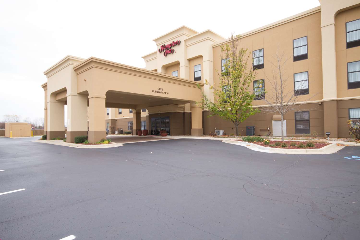 Hampton Inn Marshall, MI 1