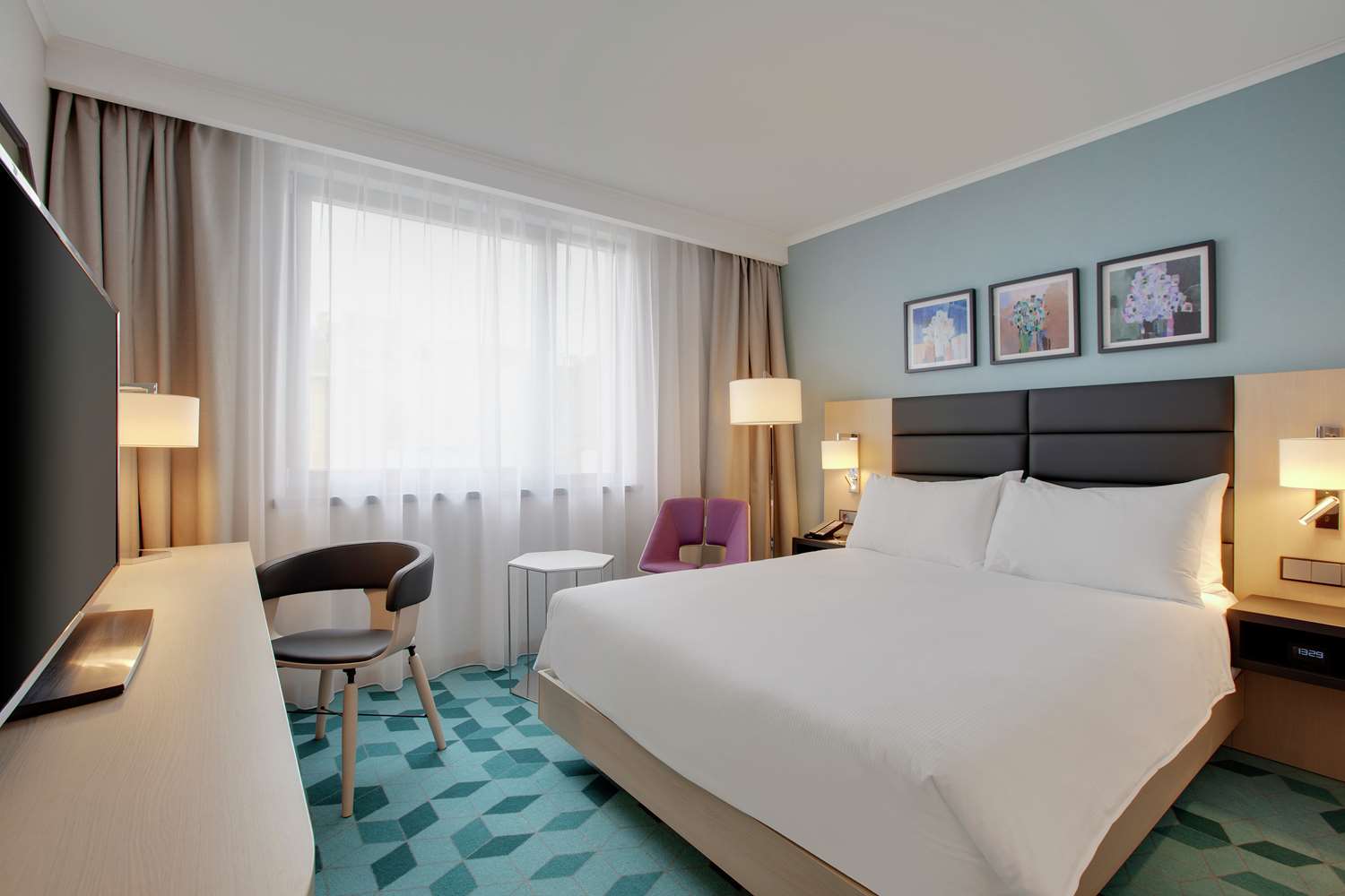 King 1 Bedroom Suite