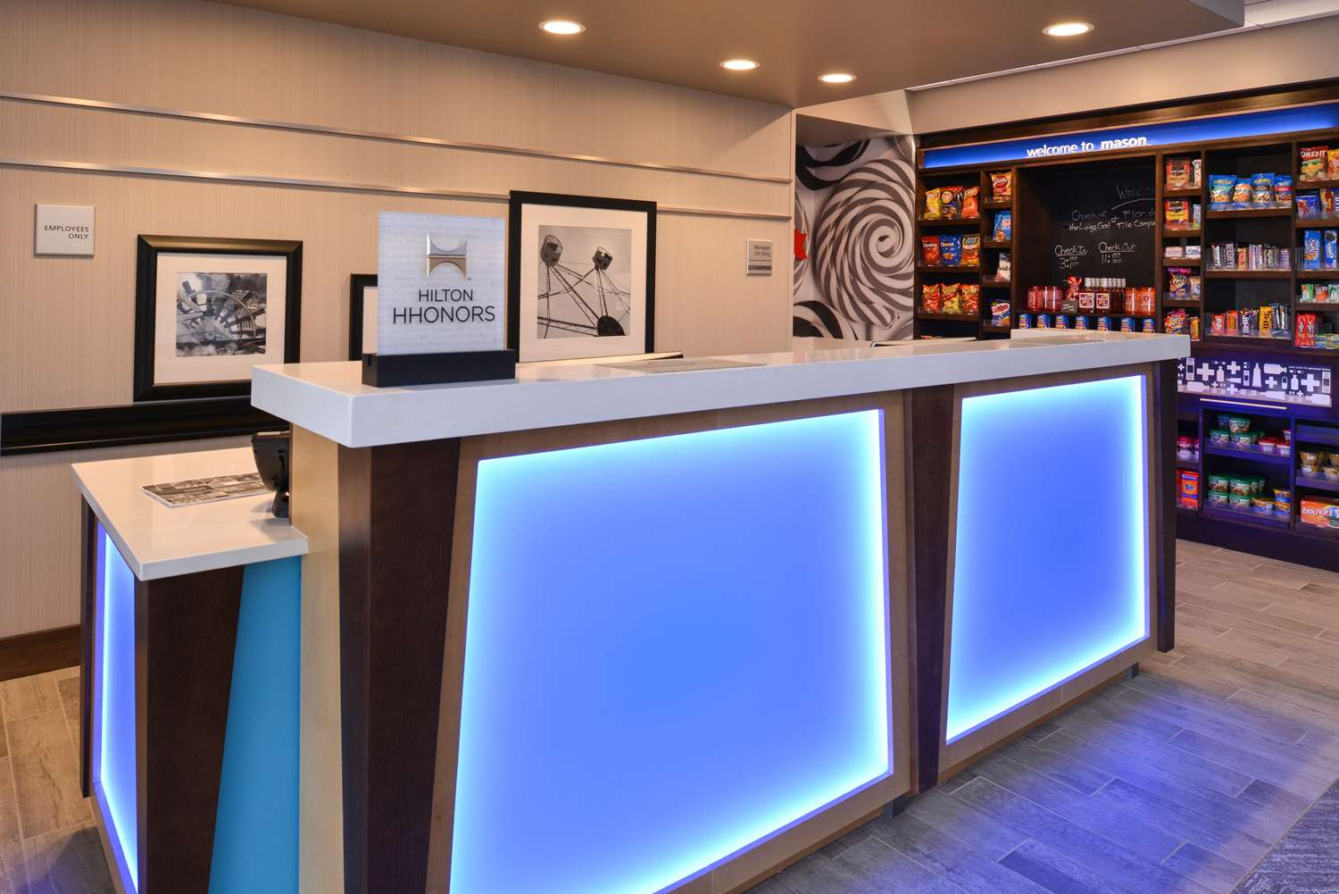 Hampton Inn & Suites Cincinnati-Mason, OH 2