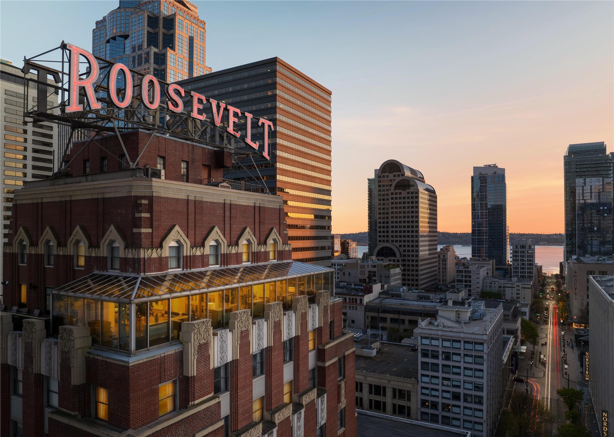 Hotel Theodore Seattle Downtown, Tapestry by Hilton 2