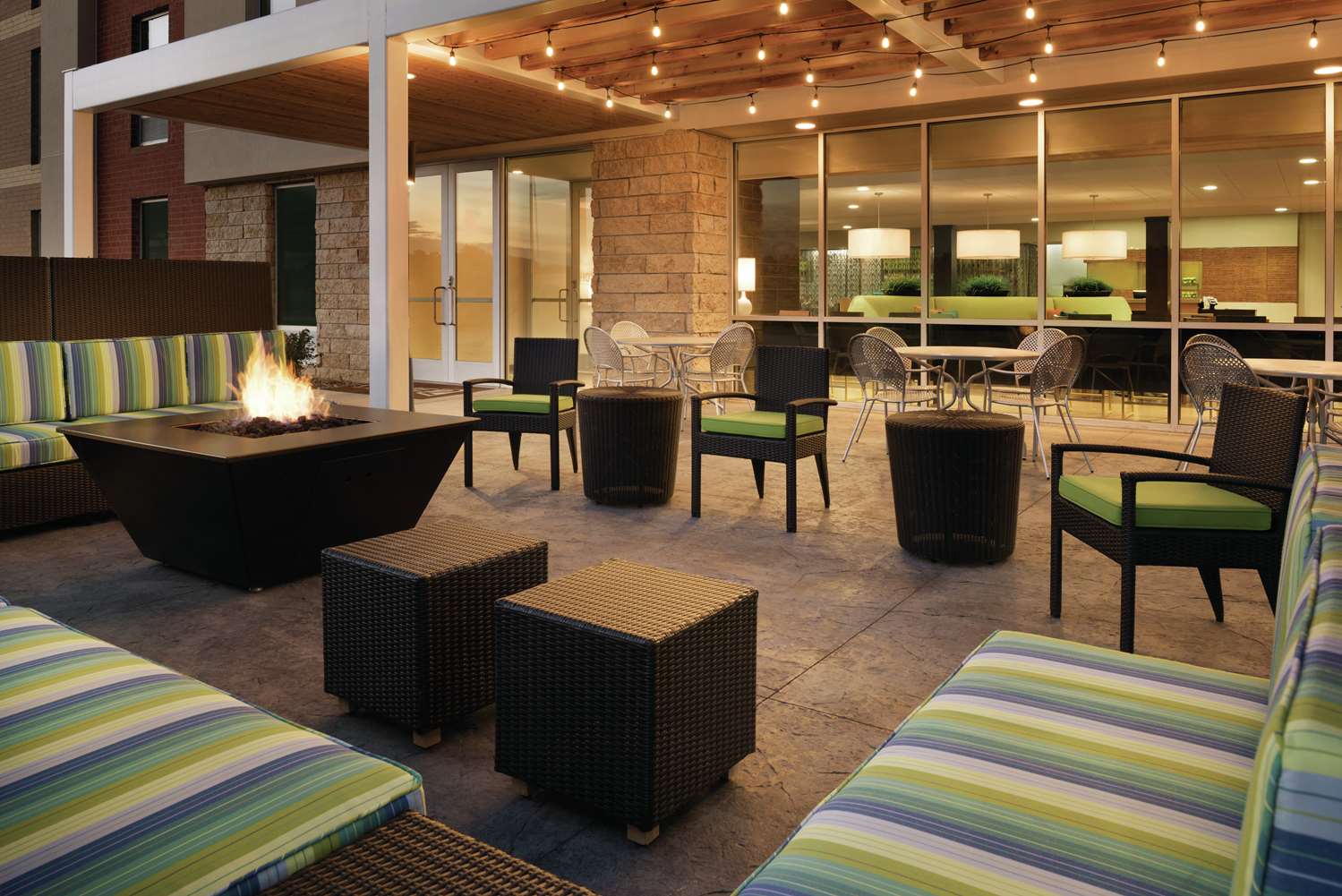 Home2 Suites By Hilton Iowa City Coralville 2
