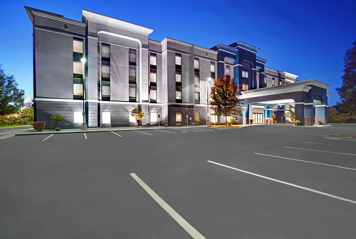 Hampton Inn & Suites Syracuse Dewitt 1