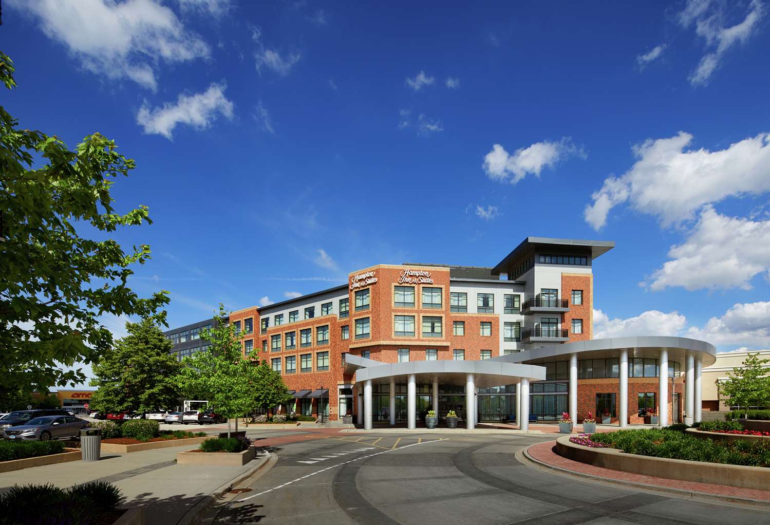 Hampton Inn & Suites Chicago/Mt. Prospect 1