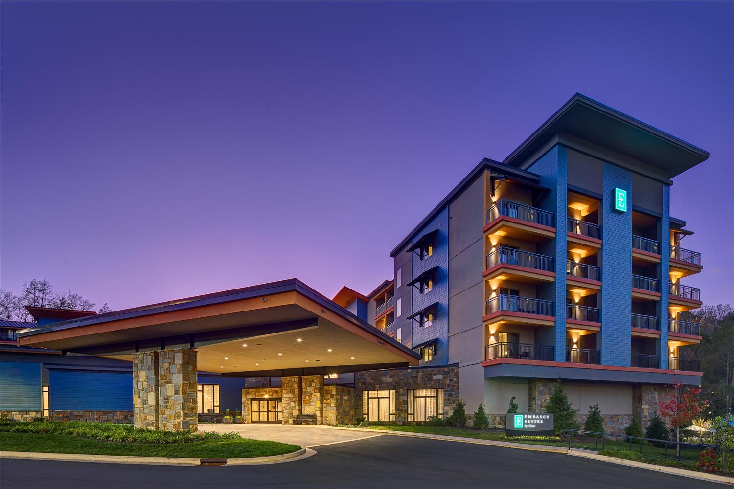 Embassy Suites By Hilton Gatlinburg Resort 1