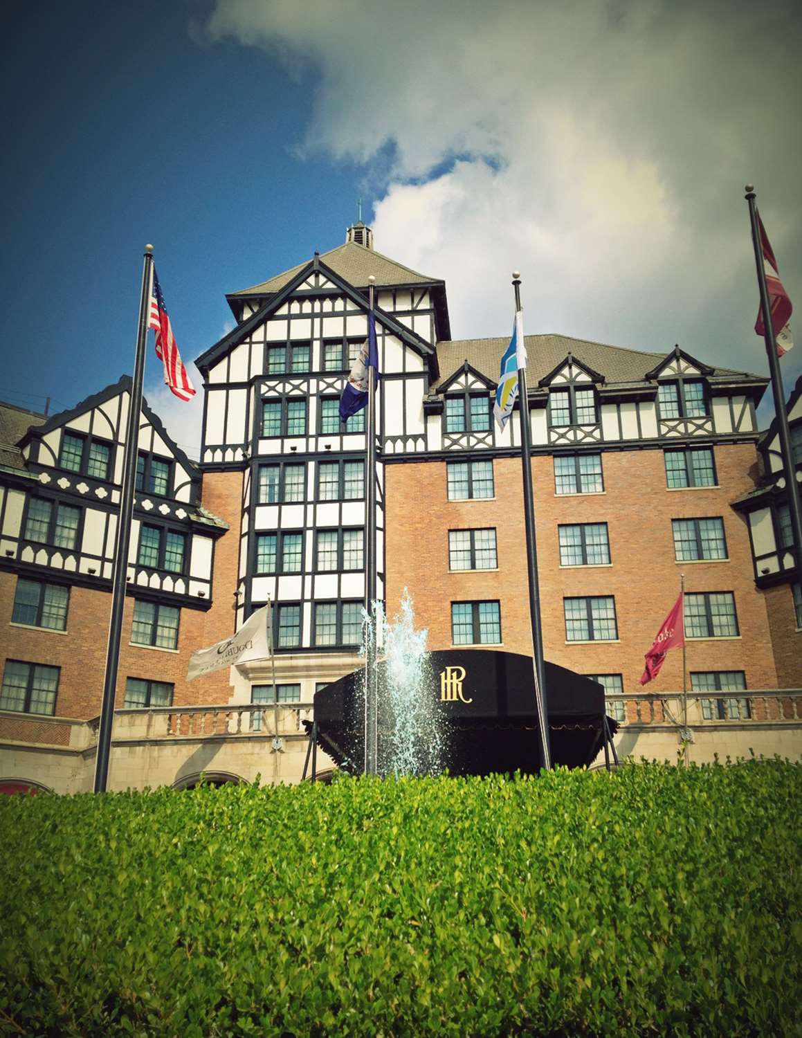 Hotel Roanoke & Conference Center, Curio Collection by Hilton 2