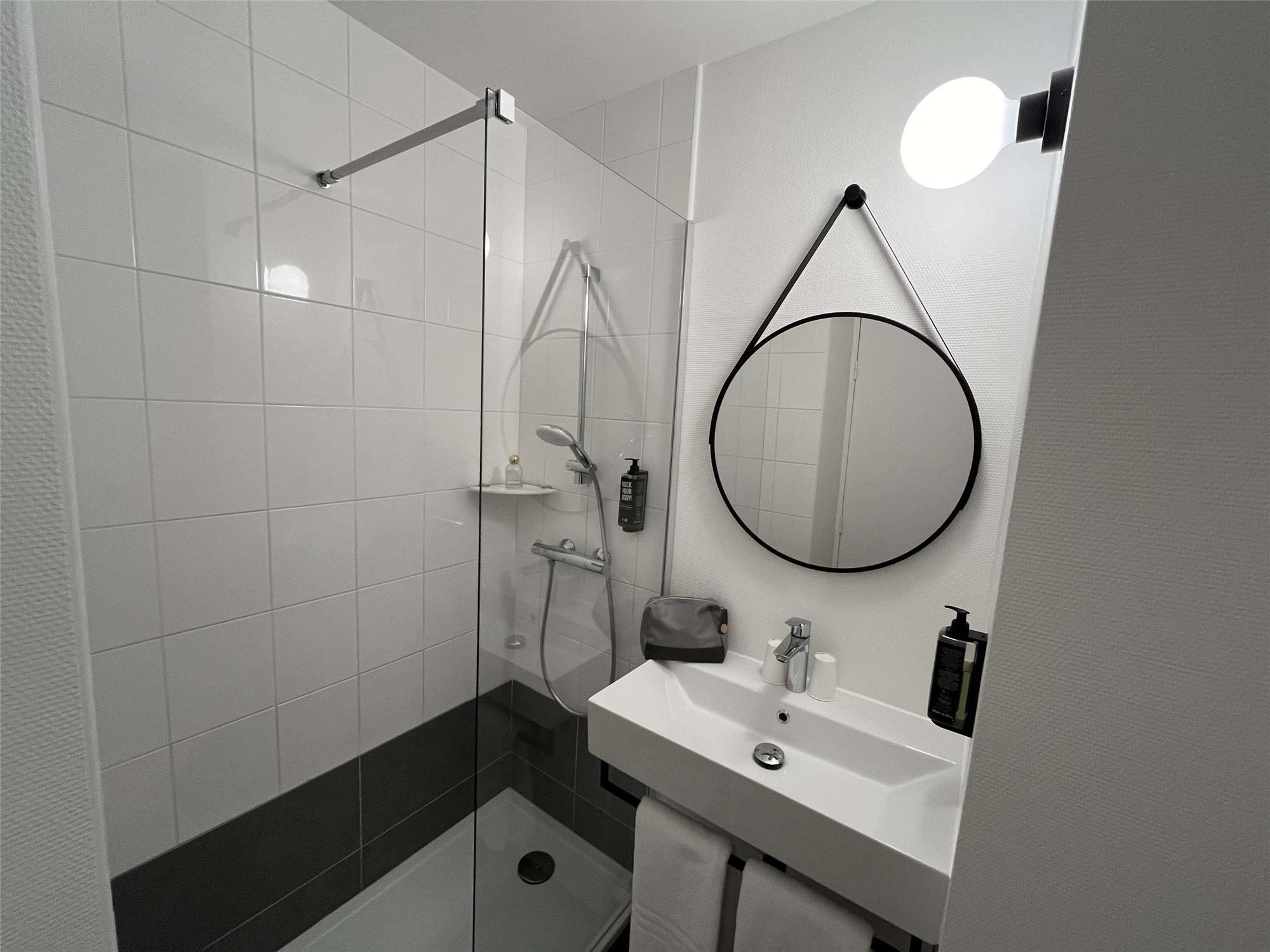 Chambre avec 2 lits