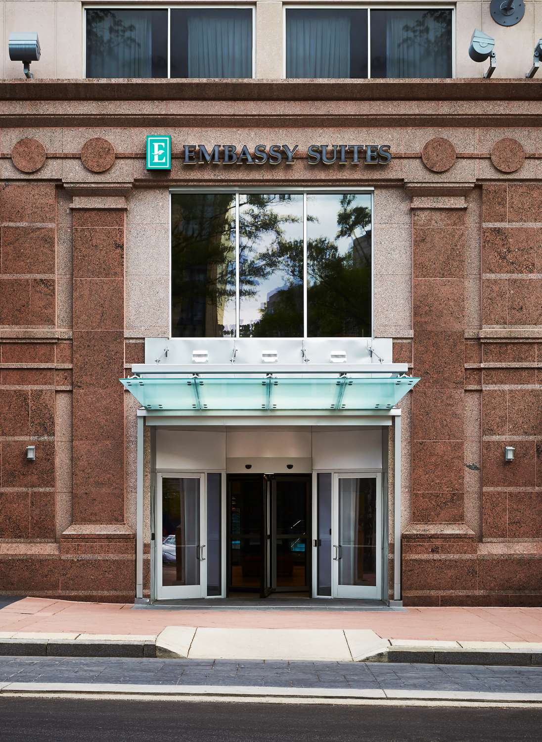 Embassy Suites by Hilton Washington DC Chevy Chase Pavilion 2