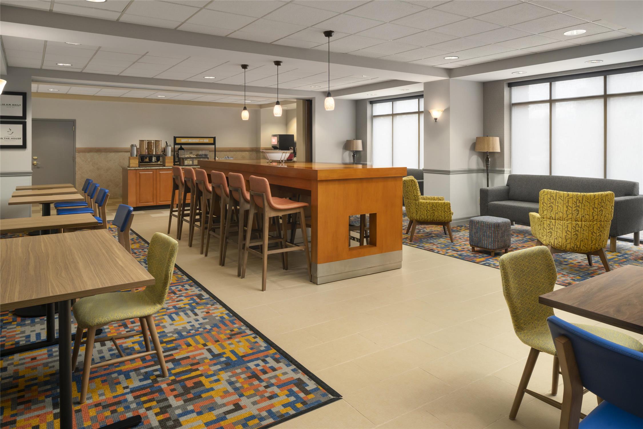 Hampton Inn Elmira/Horseheads 2