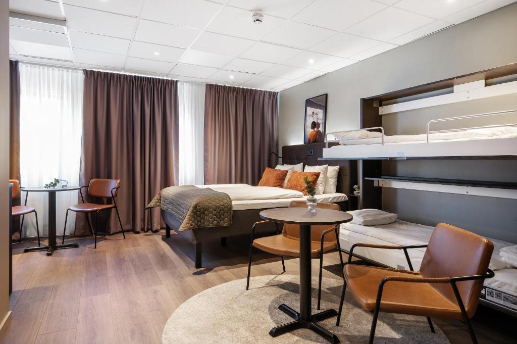 Familien- Zimmer