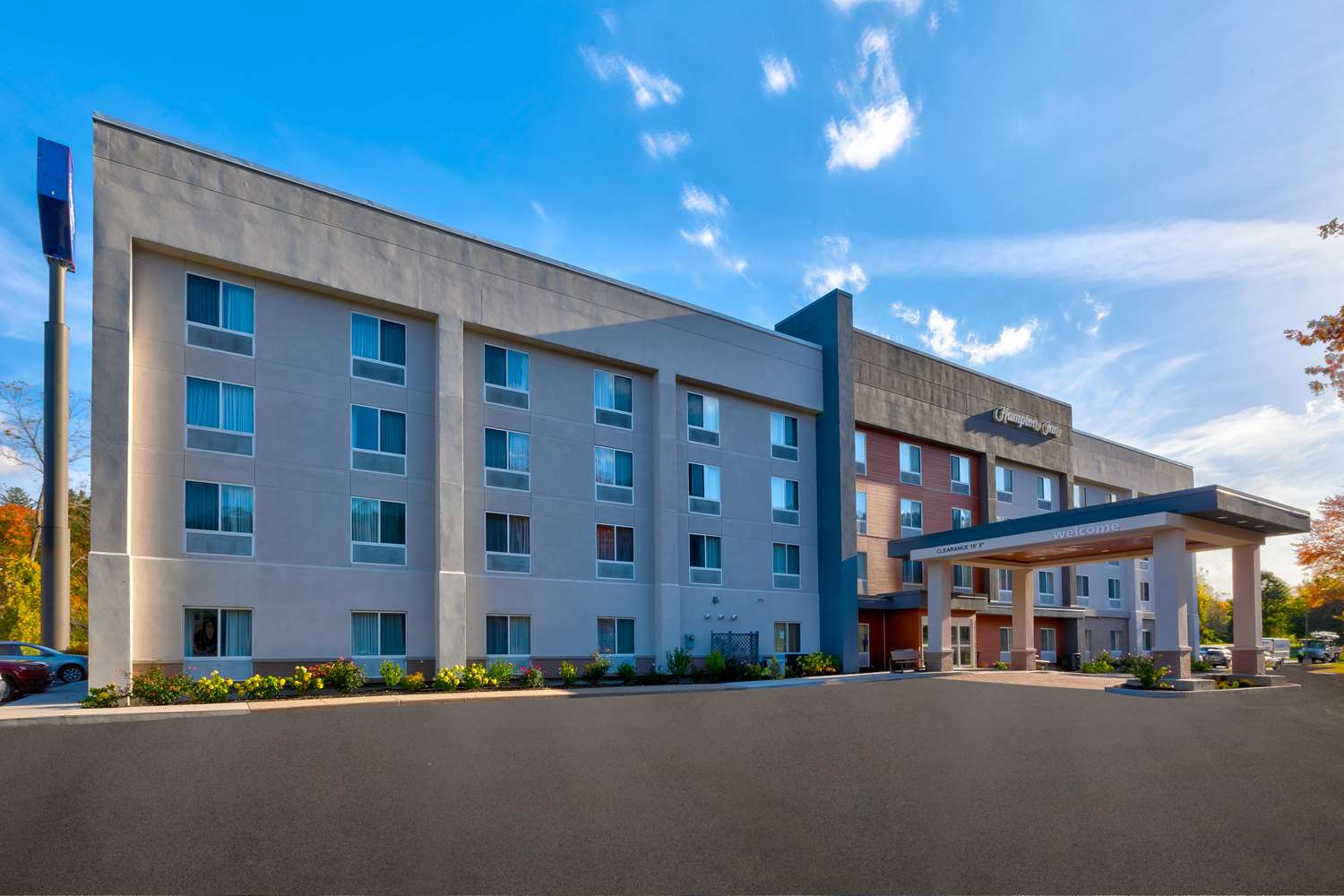 Hampton Inn Waterbury 1
