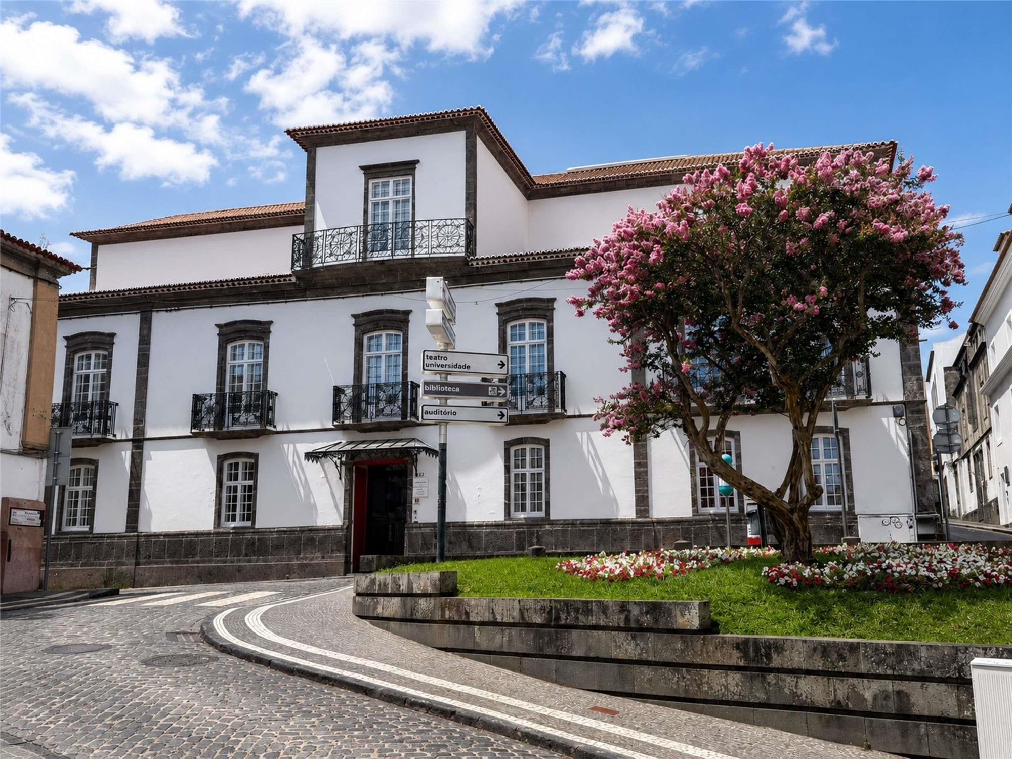 Mercure Ponta Delgada Azores 1