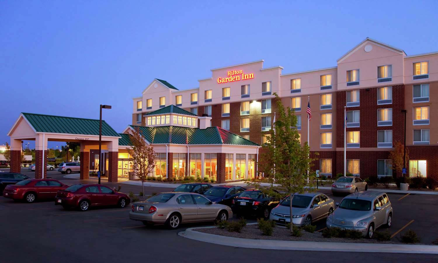 Hilton Garden Inn Naperville/Warrenville 2