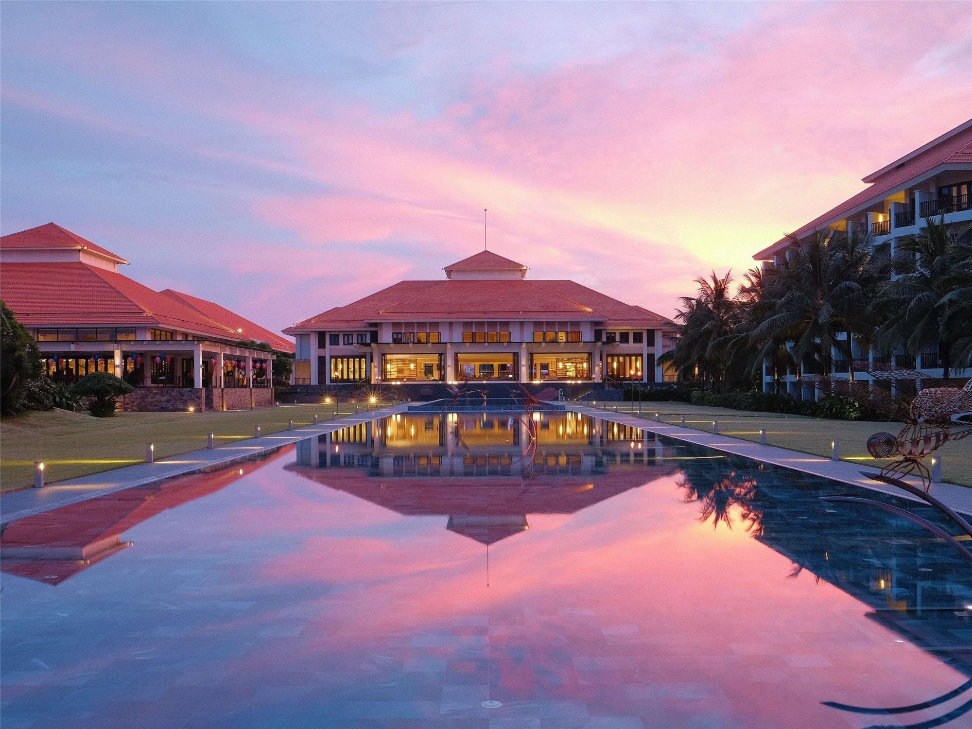 Pullman Danang Beach Resort 2