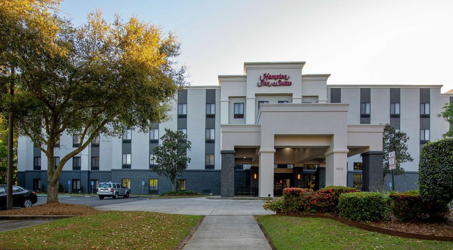 Hampton Inn & Suites Lafayette 1