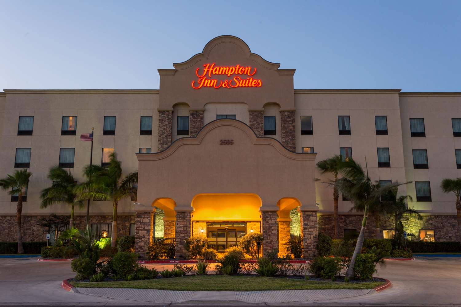 Hampton Inn & Suites Mission 1