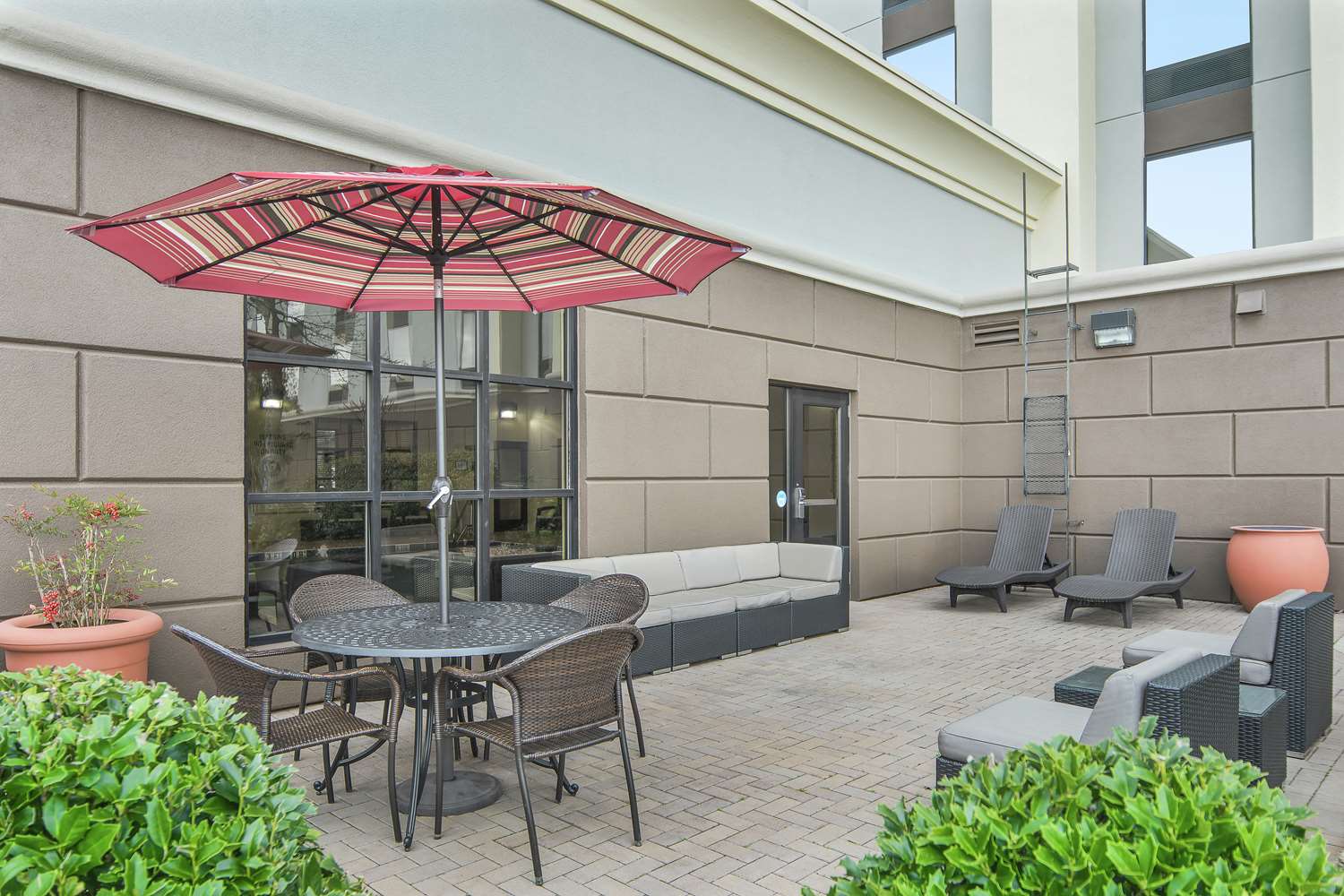 Hampton Inn & Suites Macon I-75 North 2