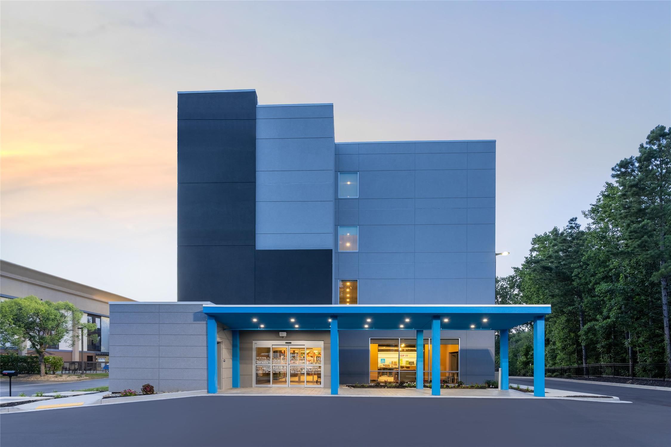 Tru By Hilton Commerce 2