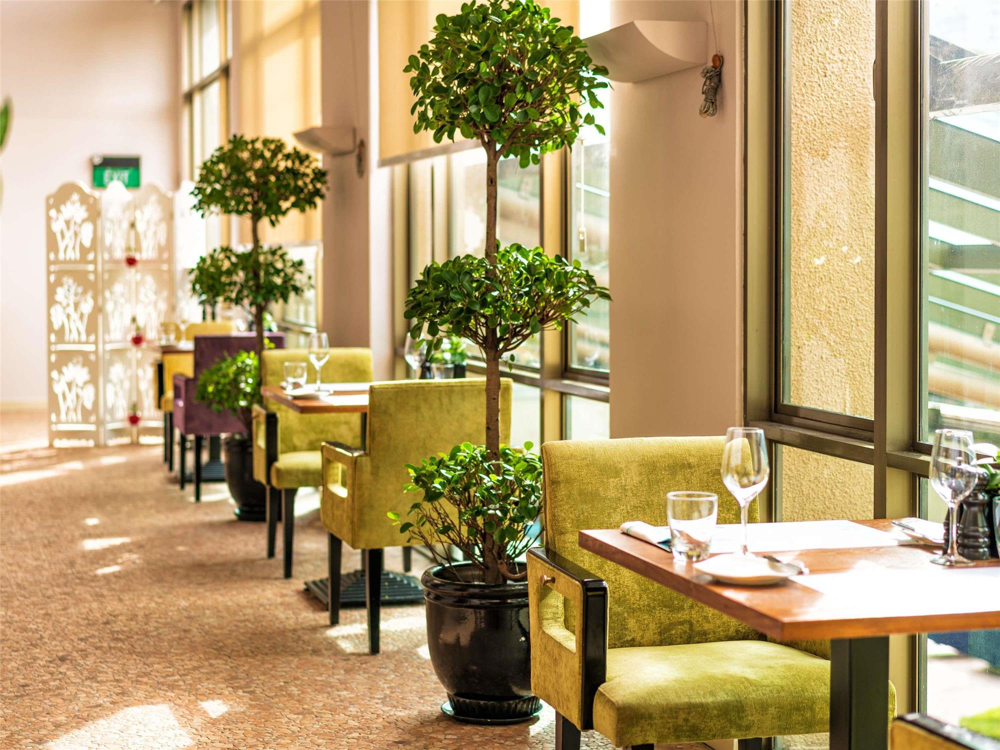 Sofitel Saigon Plaza 2
