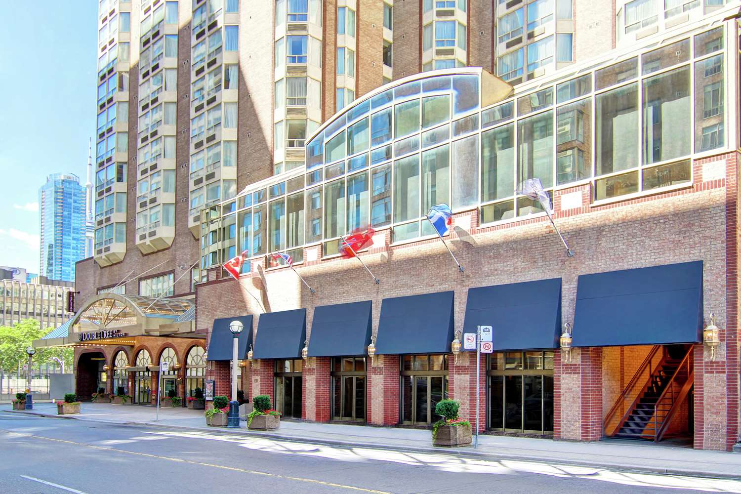 DoubleTree by Hilton Toronto Downtown 1