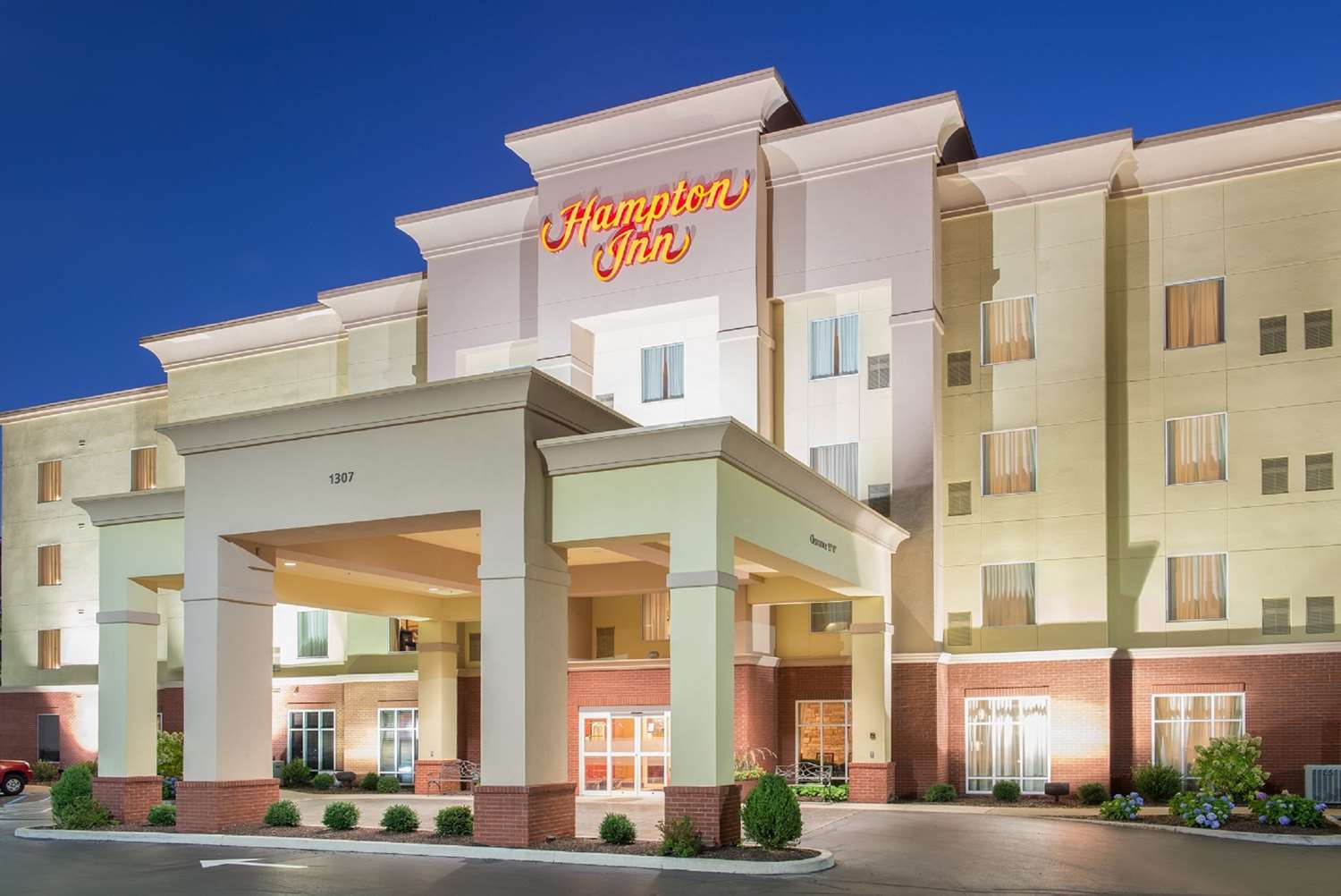 Hampton Inn Kingston 2