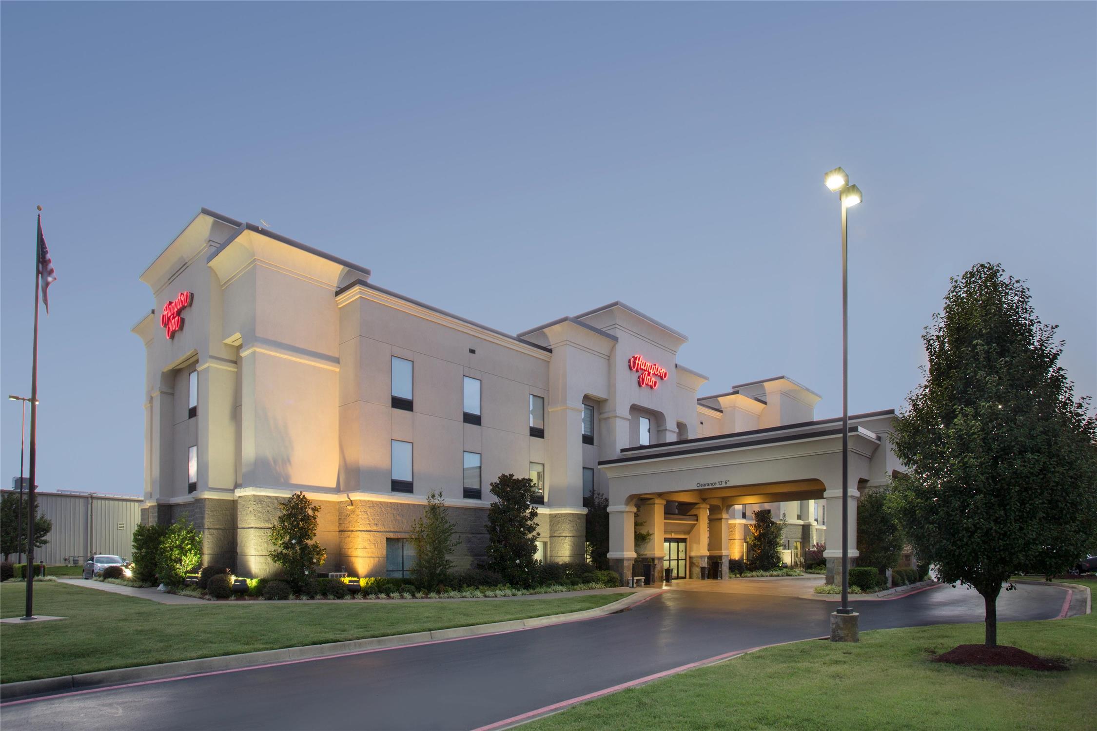 Hampton Inn Siloam Springs 2