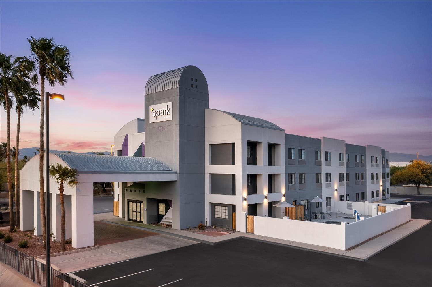 Spark By Hilton Tucson Airport 1