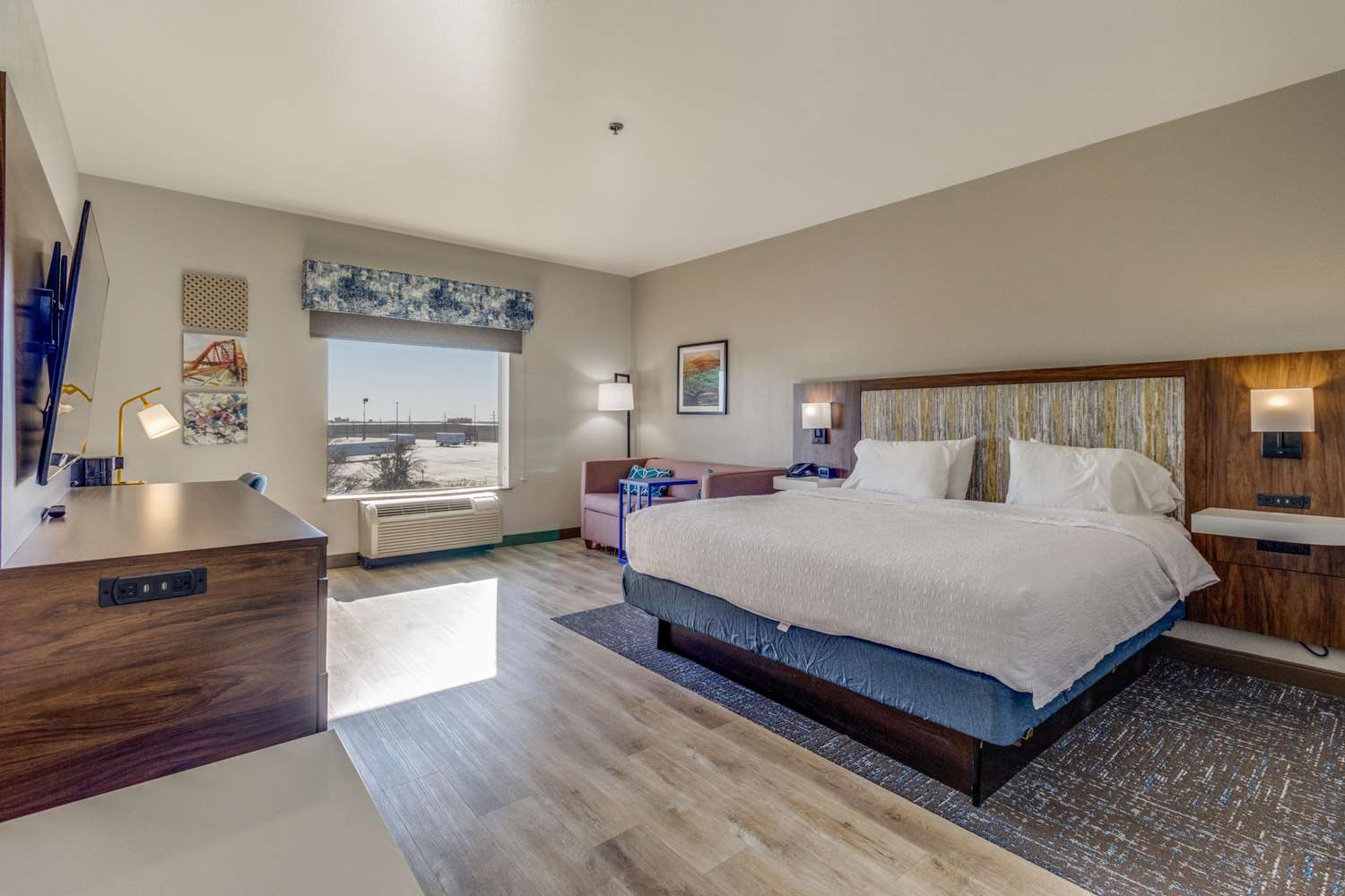 Hampton Inn & Suites Gainesville 1