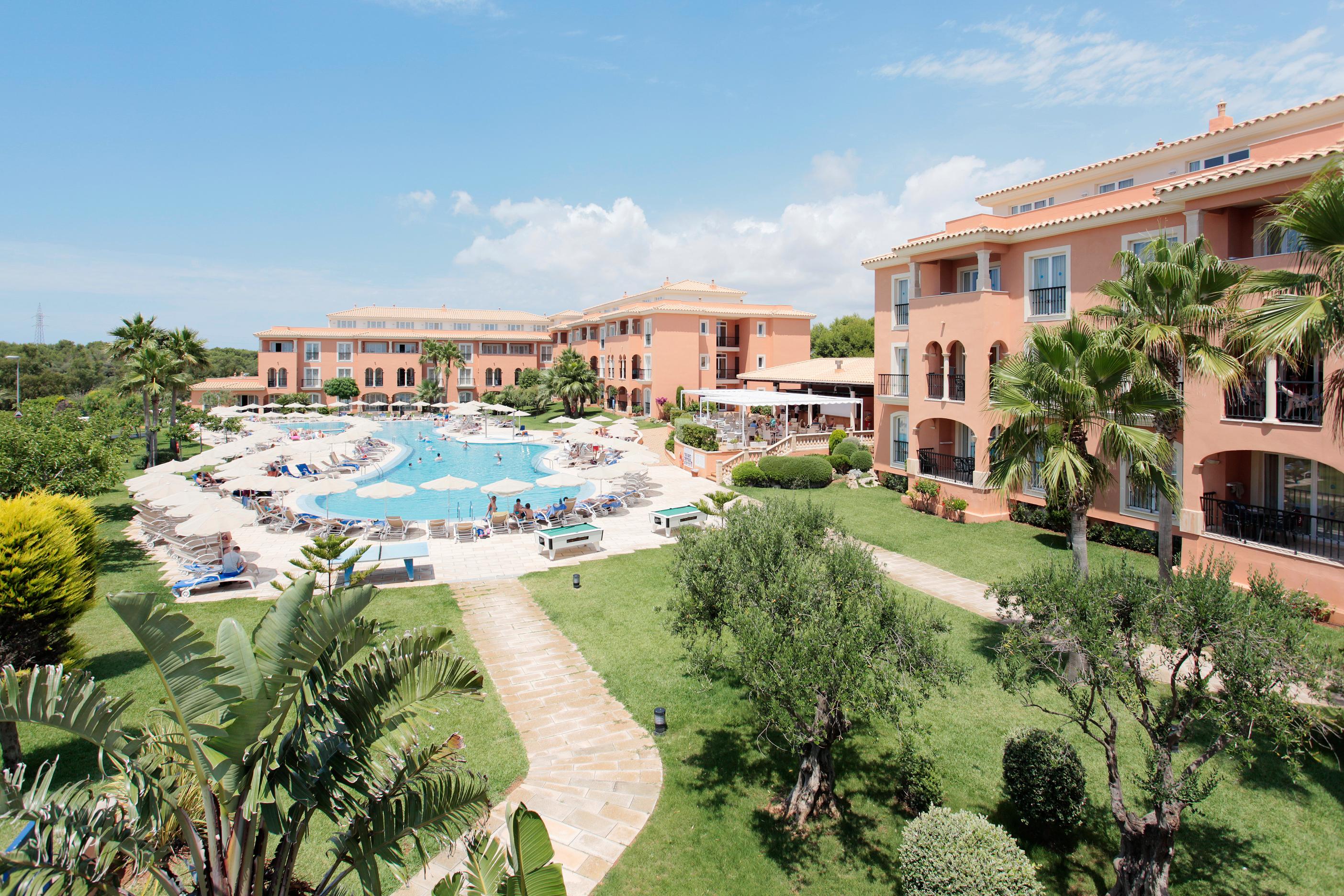 Grupotel Macarella Suites & Spa 1