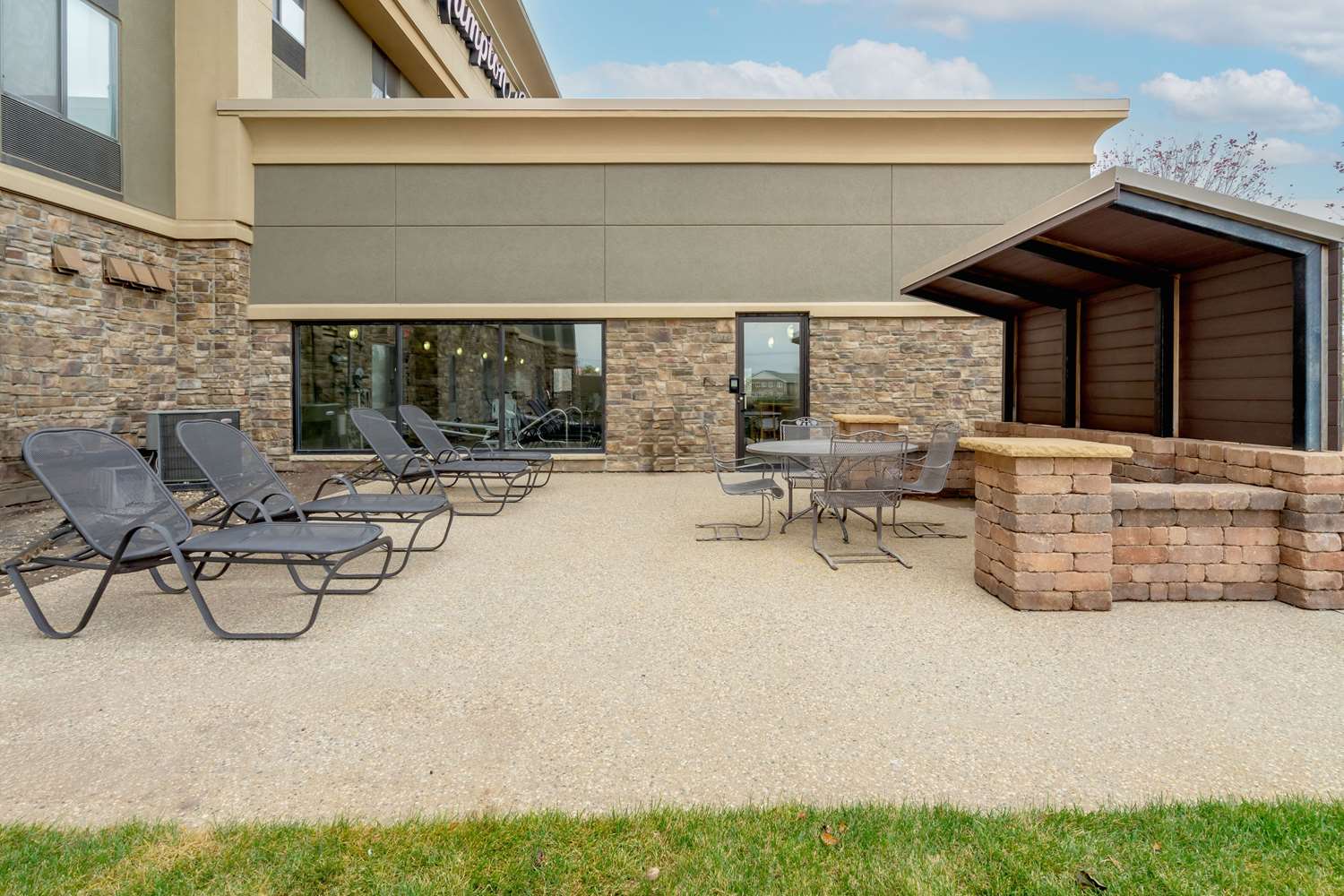 Hampton Inn Mitchell 2