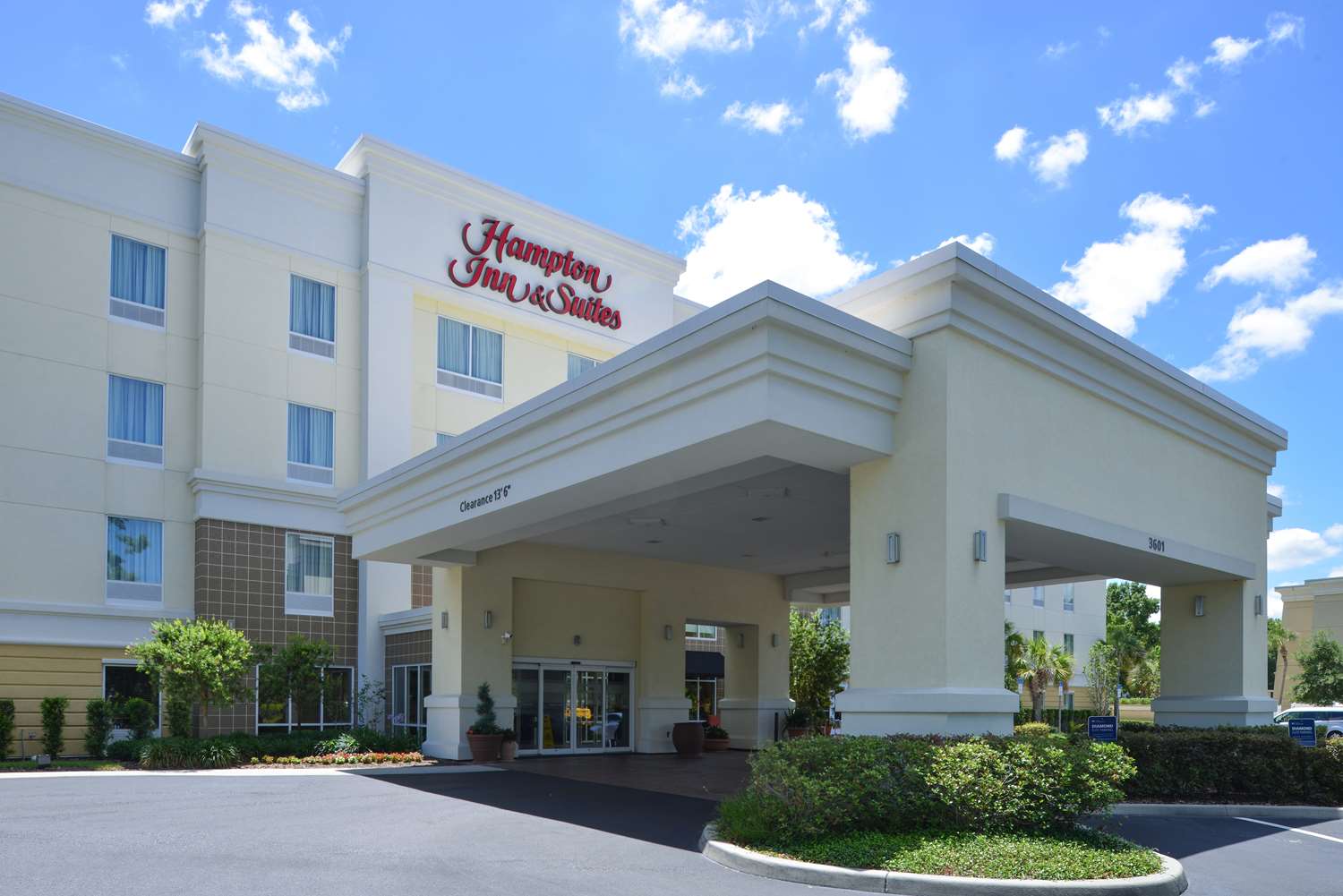 Hampton Inn & Suites Ocala 1