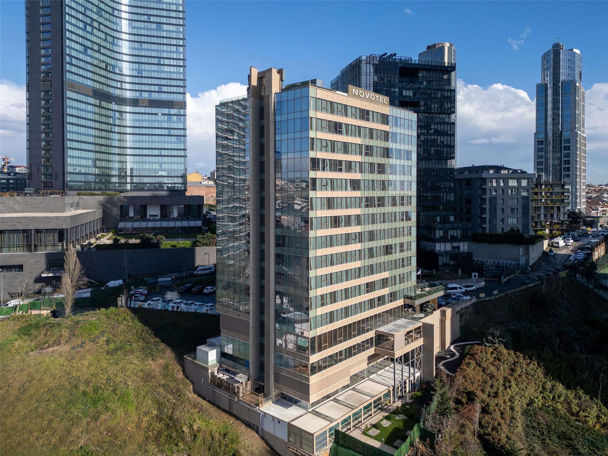 Novotel Istanbul Bomonti 1