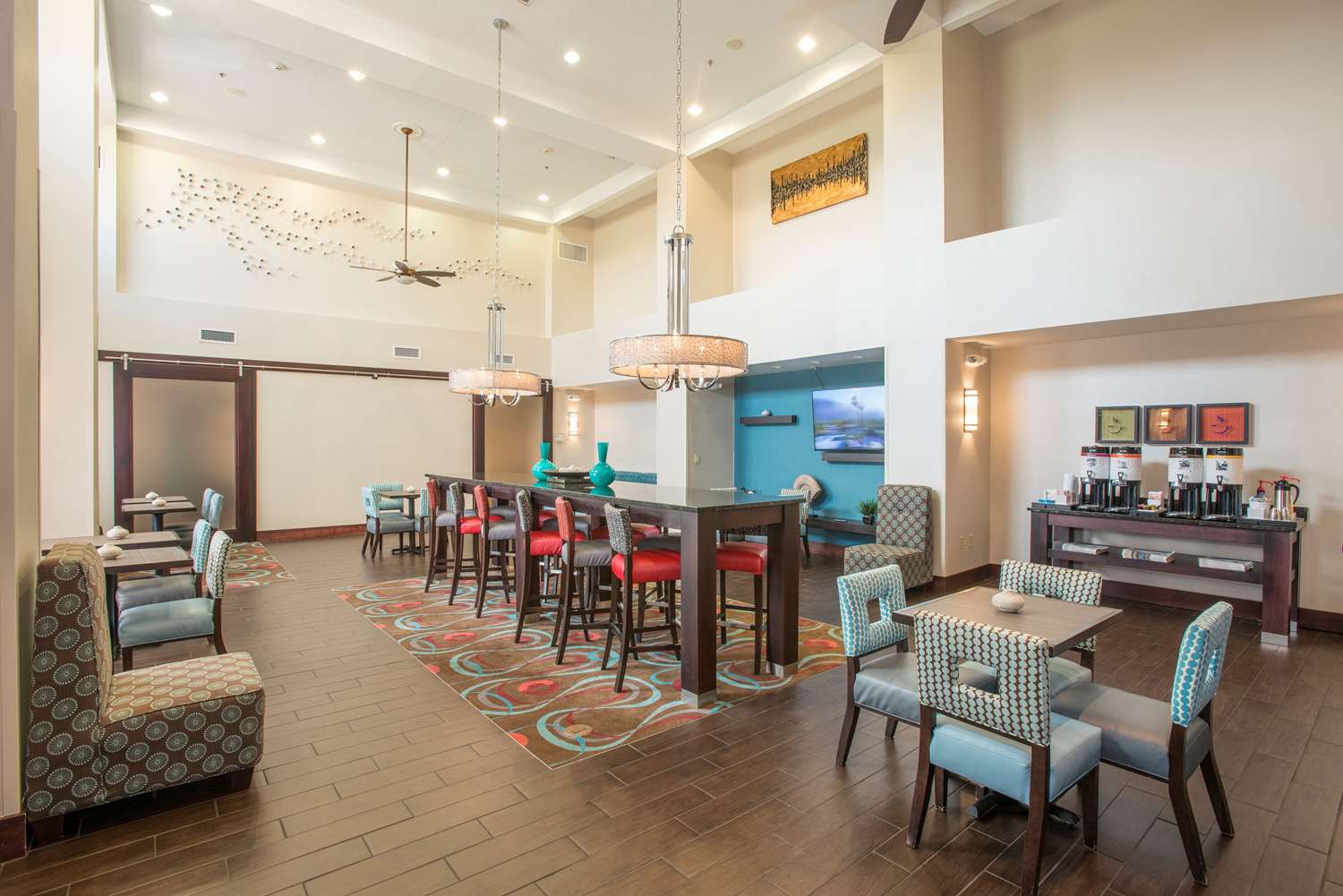 Hampton Inn & Suites Dayton-Airport 2