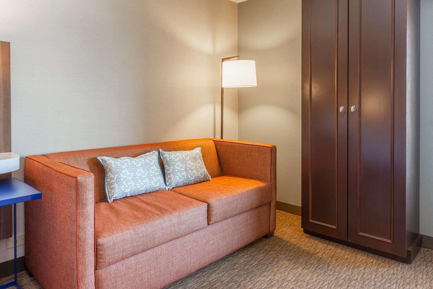 Non-smoking room