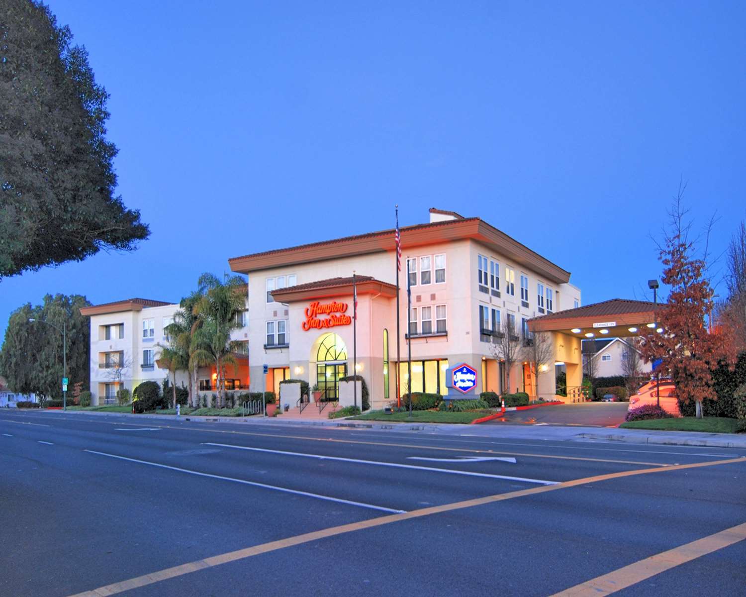 Hampton Inn & Suites Mountain View 1