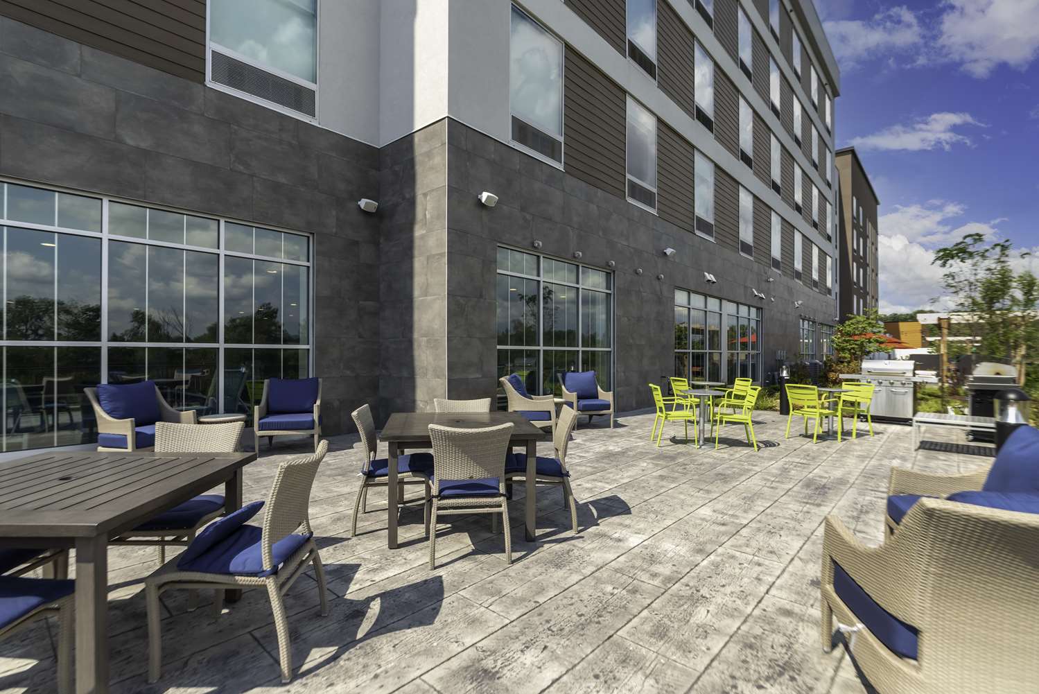 Home2 Suites By Hilton Fort Wayne North 2