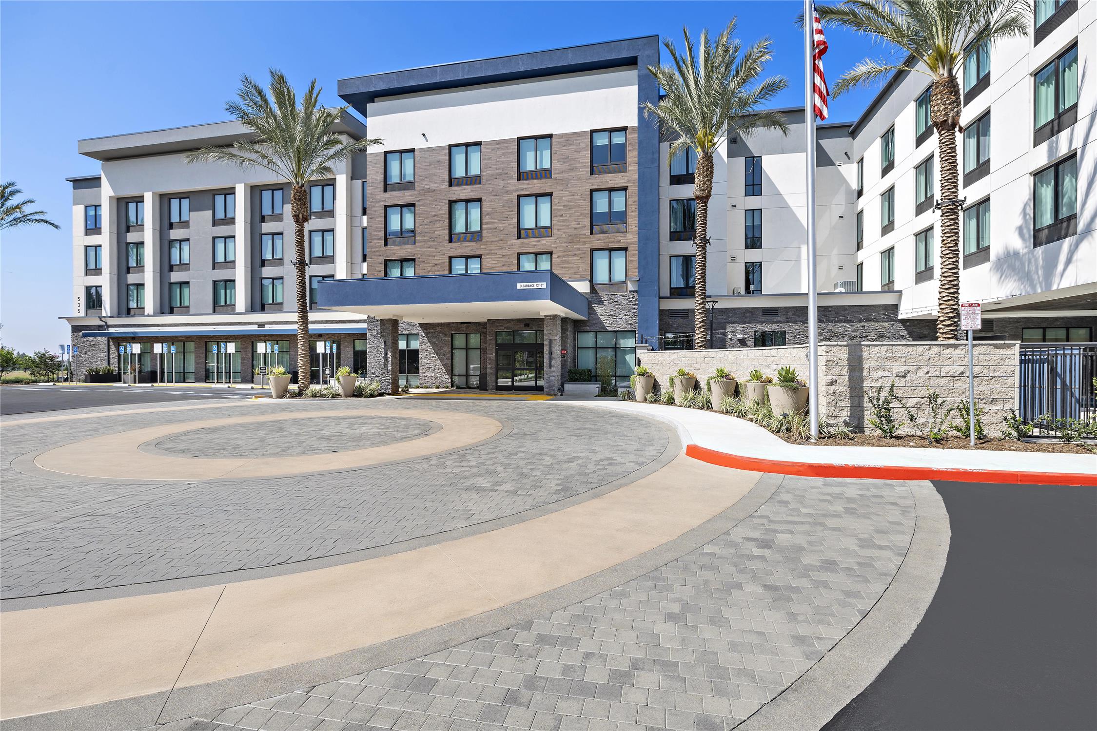 Hampton Inn By Hilton Ontario Airport 2