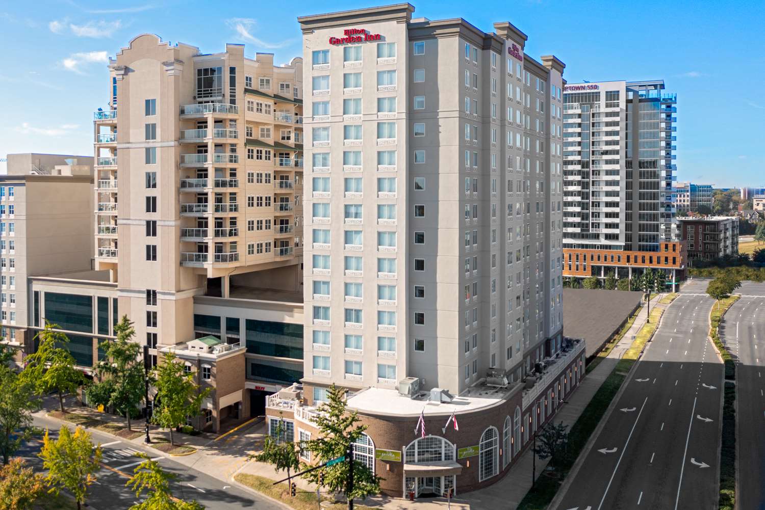 Hilton Garden Inn Charlotte Uptown 1