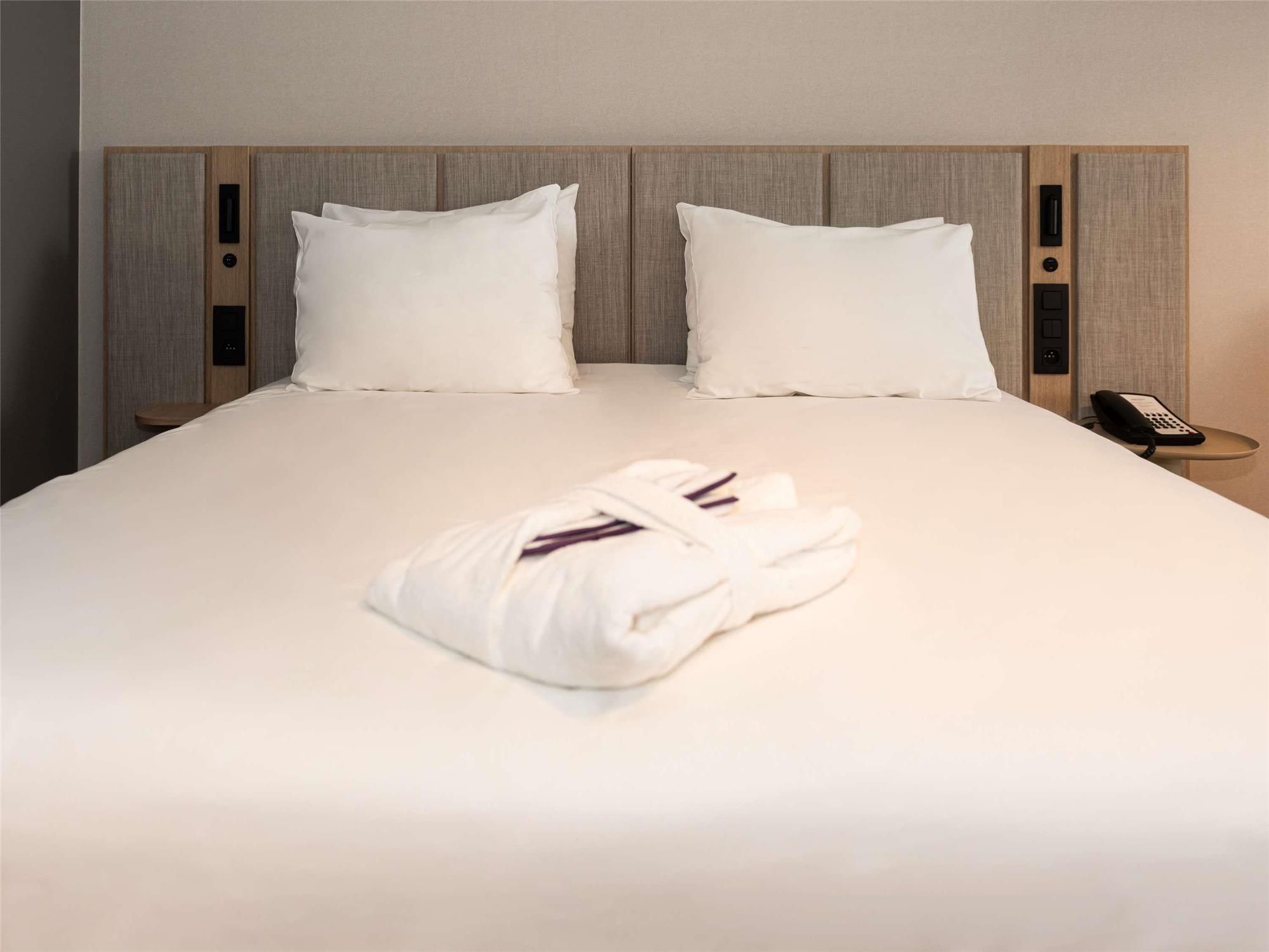 Blooma Hotel Liege Centre - Handwritten Collection 1