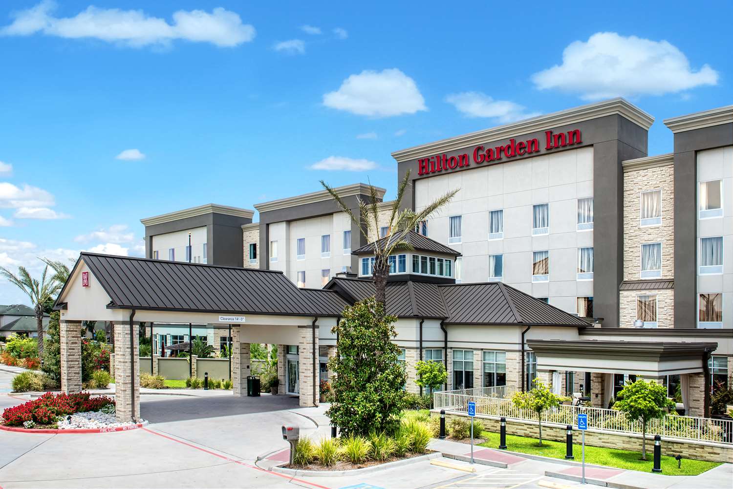 Hilton Garden Inn Victoria 1