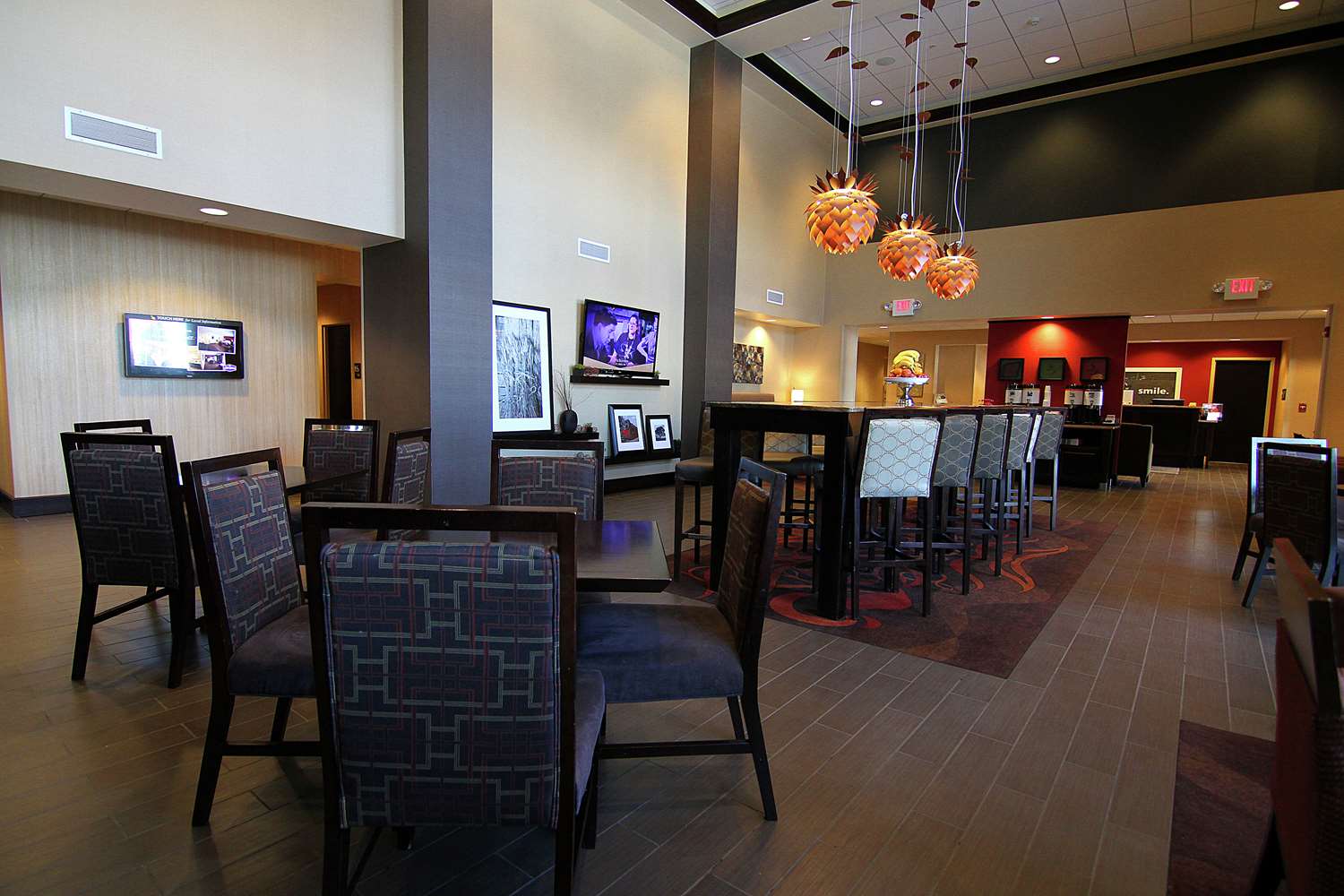 Hampton Inn & Suites Grand Forks 2