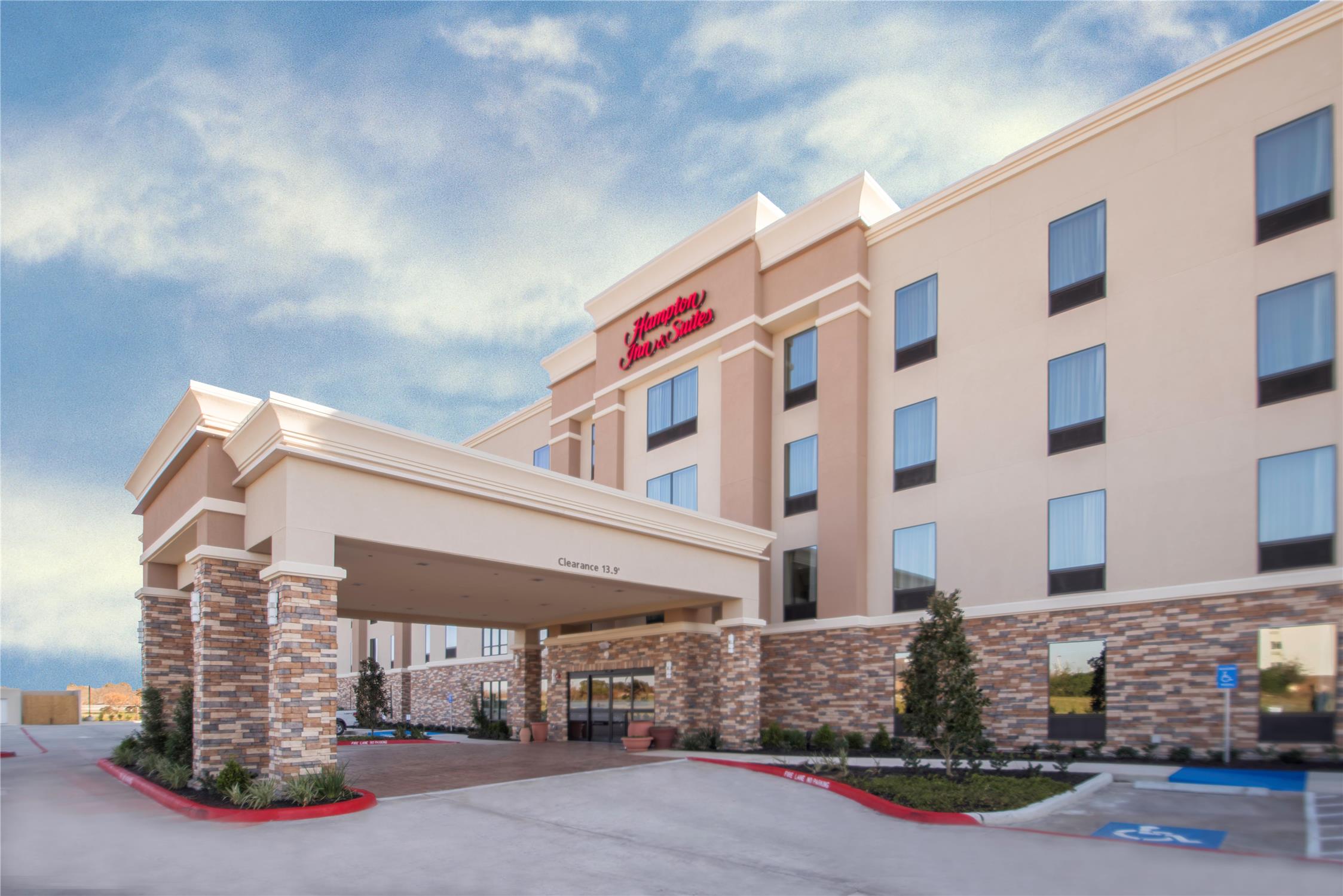 Hampton Inn & Suites La Porte, TX 2