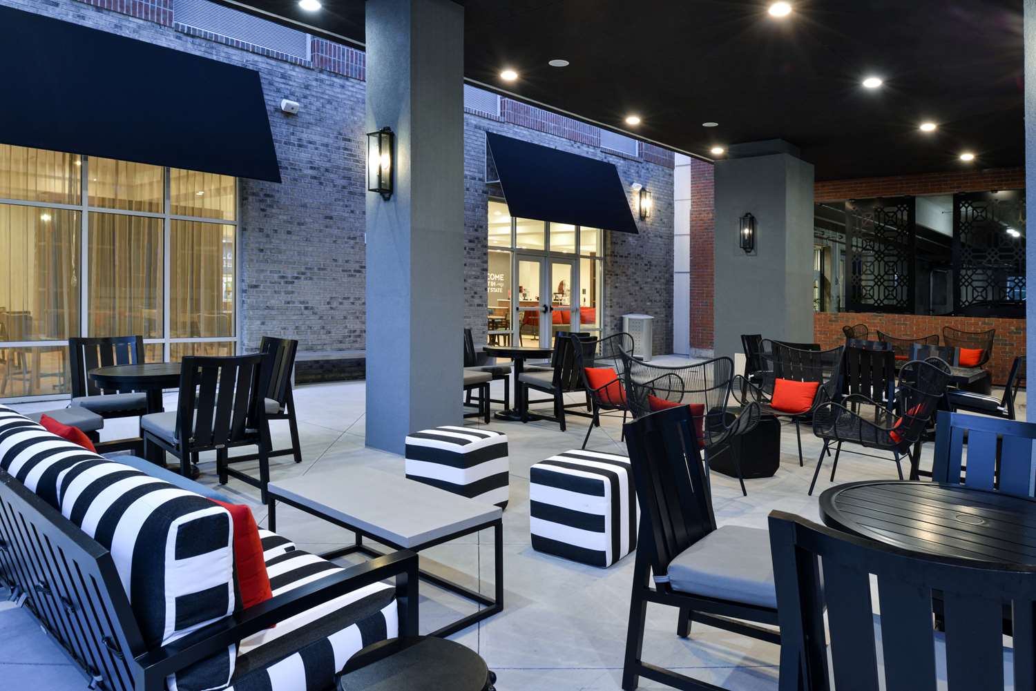 Hampton Inn & Suites Greensboro Downtown, Nc 2