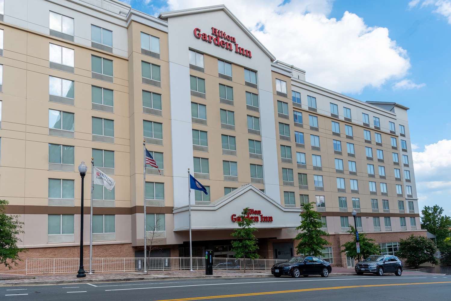 Hilton Garden Inn Arlington/Courthouse Plaza 2