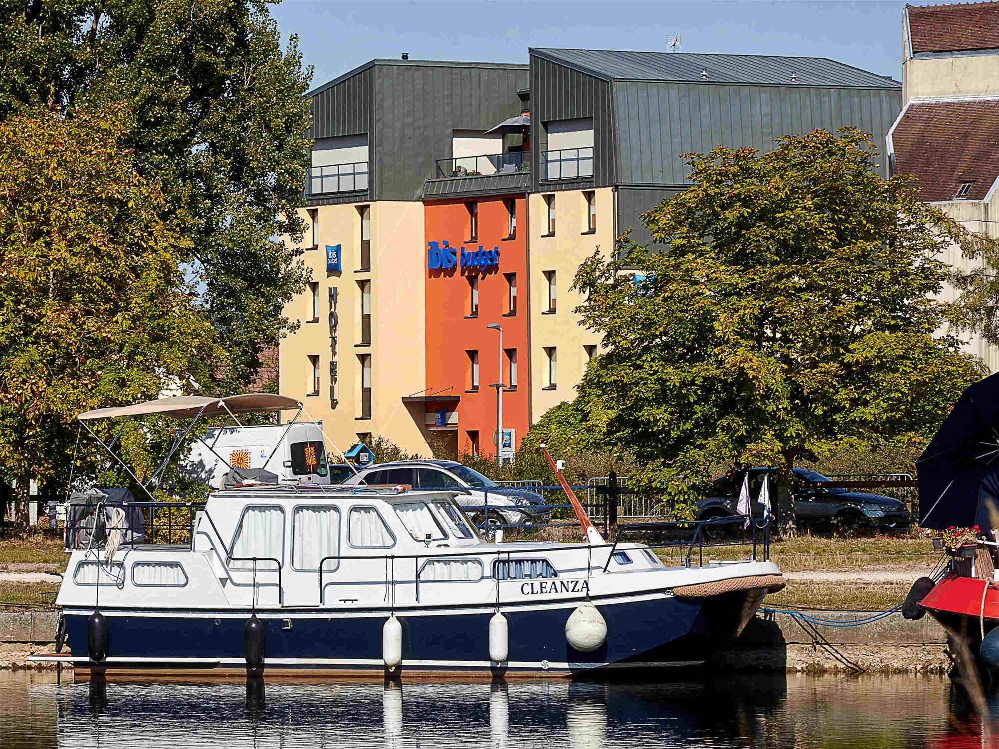 ibis budget Auxerre Centre 1