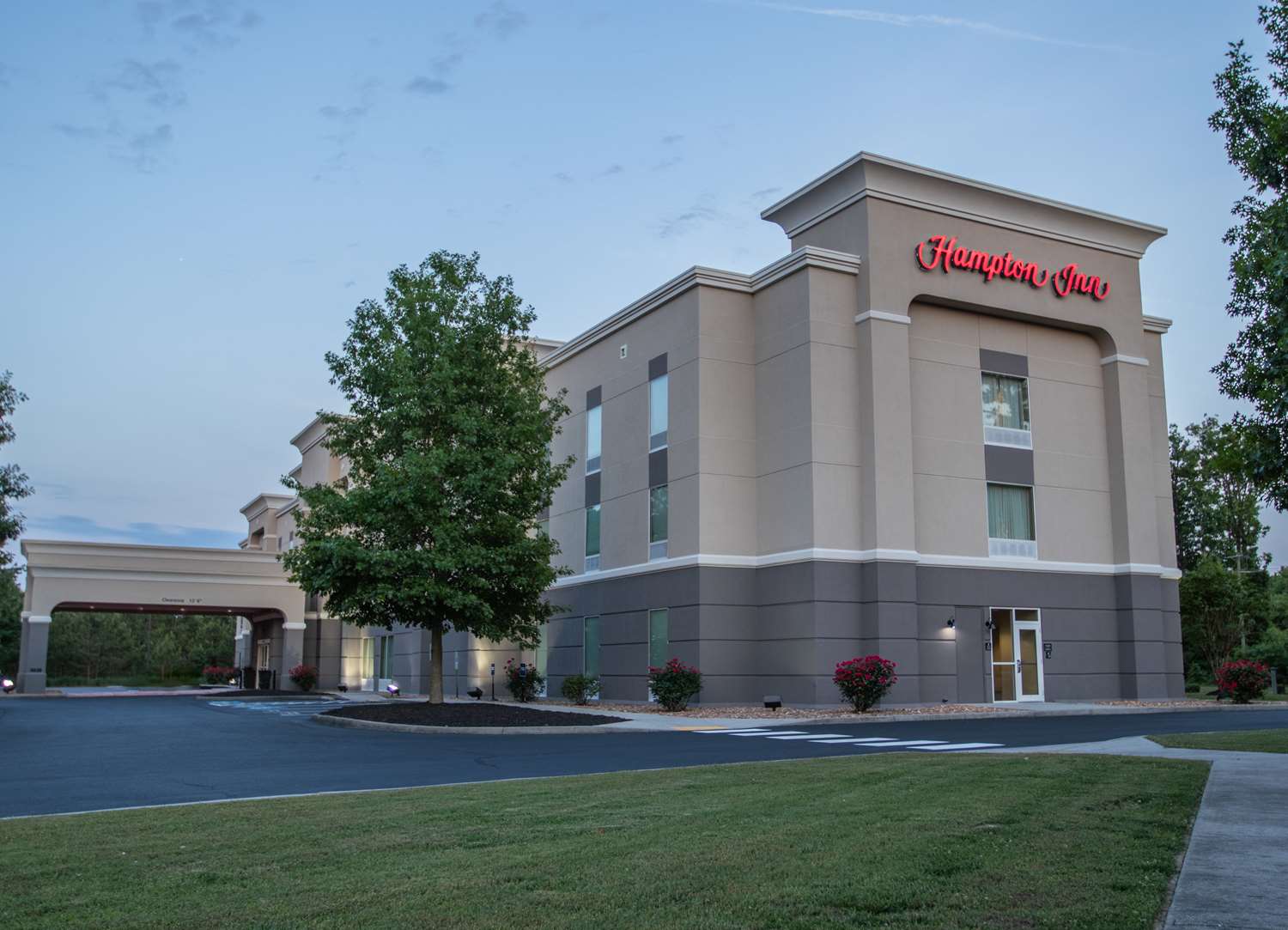 Hampton Inn Gloucester 2