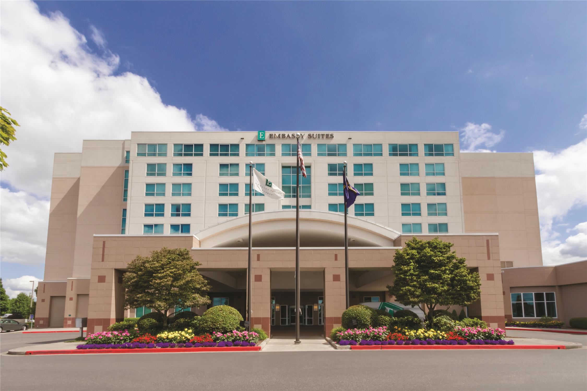 Embassy Suites by Hilton Portland Airport 2