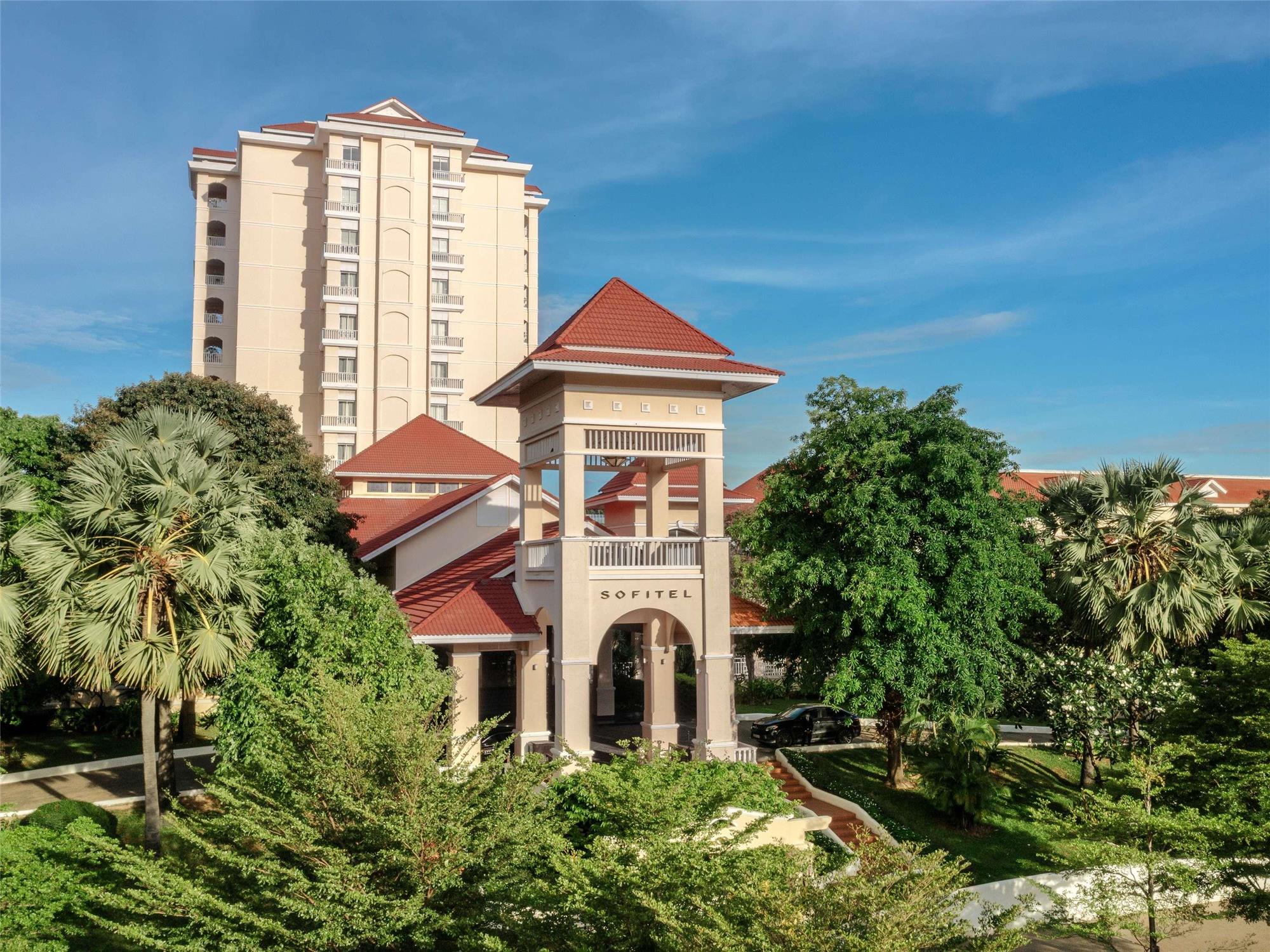 Sofitel Phnom Penh Phokeethra 1