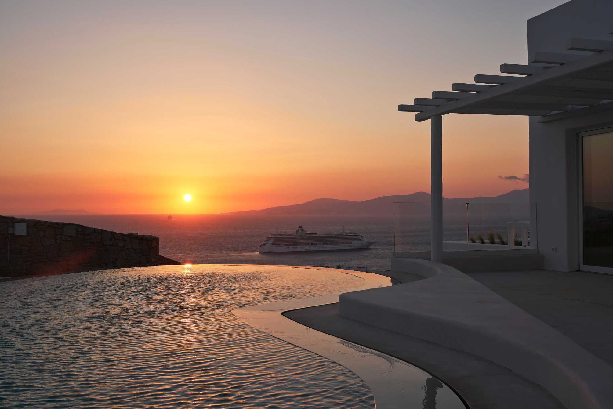 Lovia Mykonos 1