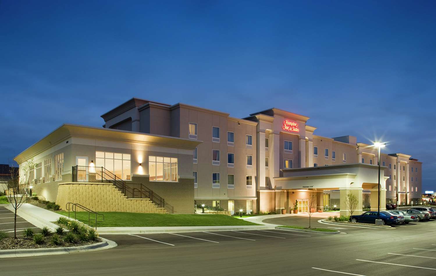 Hampton Inn & Suites Rochester-North 1